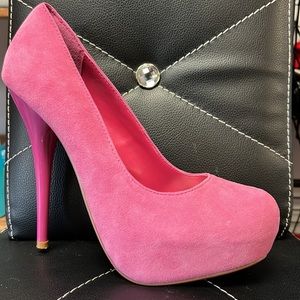 Fuchsia Plain Pump Size8